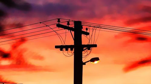 高压电缆故障致英国一国会选区1100户家庭停电