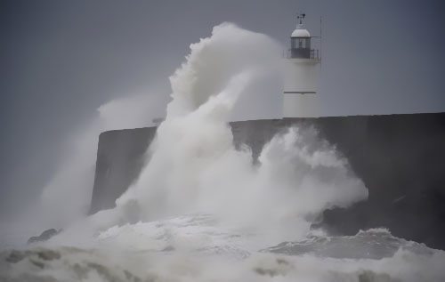 英法海底电缆遭飓风破坏 或引发电力危机